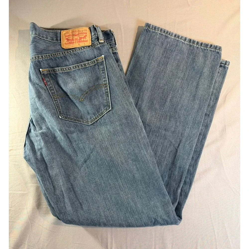 Levis 559 Relaxed Straight Leg Jeans Mens 34x32 Medium Wash Blue Denim